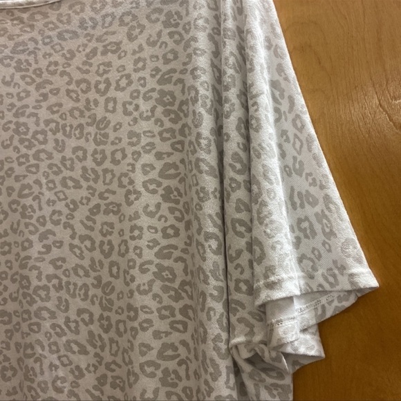 Made in Italy | Animal Print Blouse Dolman Sleeve Tie Waist White/Gray X… - Picture 12 of 14